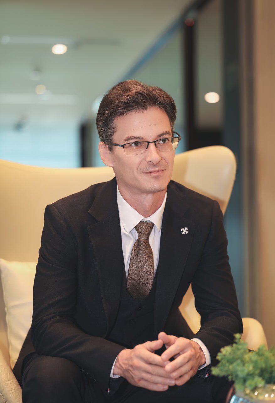 Kevin Rodriguez, Equity Trading